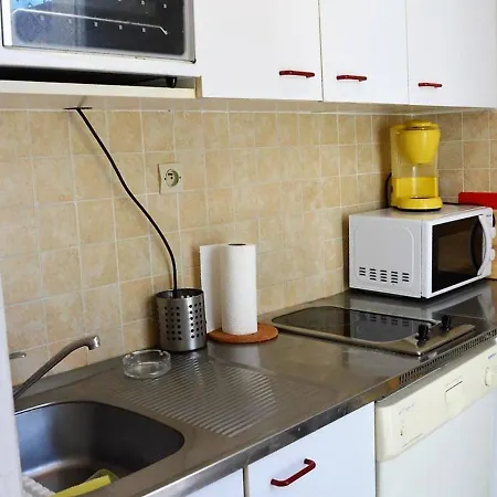 Cavaliere, 3 Pieces, 6 Personnes - Fr-1-251-153 * Le Lavandou